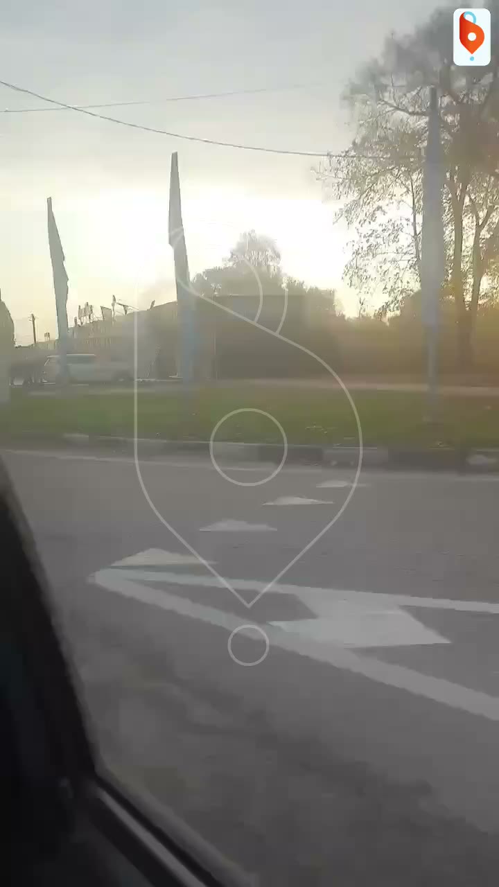 В Новой Усмани загорелся торговый центр